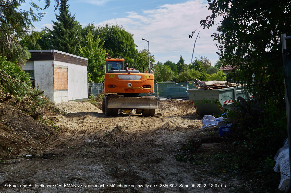 06.09.2022 - Baustelle an der Niederalmstraße 16 und Hugo-Lang-Bogen 13 in Neuperlach-Trudering